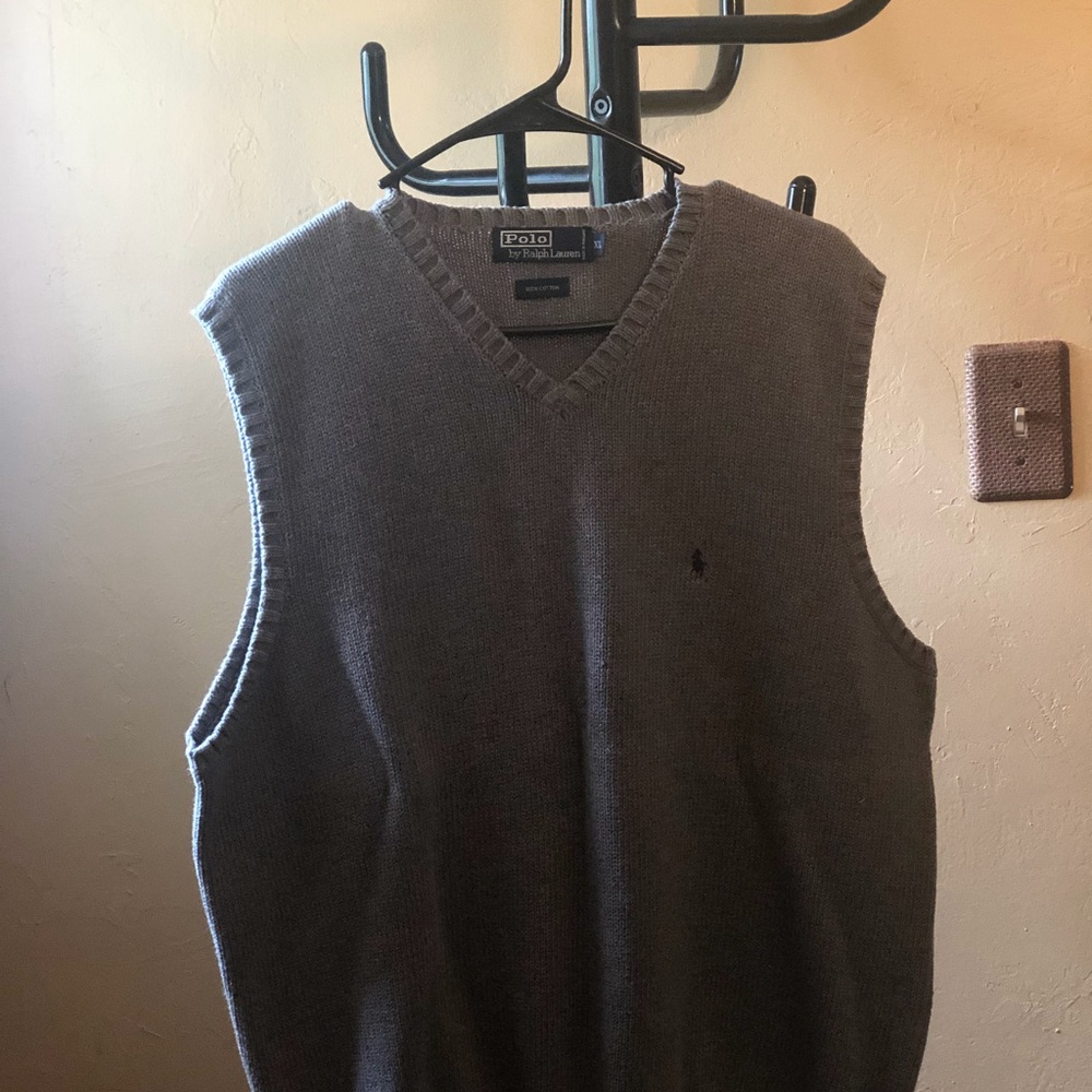 Sweater vest